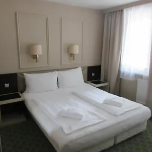 3* Szálloda Attaché