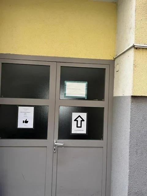 Grand Central Station Apartments I Contactless Check-In Vienna