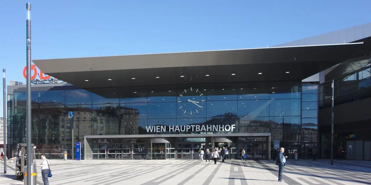 Grand Central Station Apartments I Contactless Check-In Austria