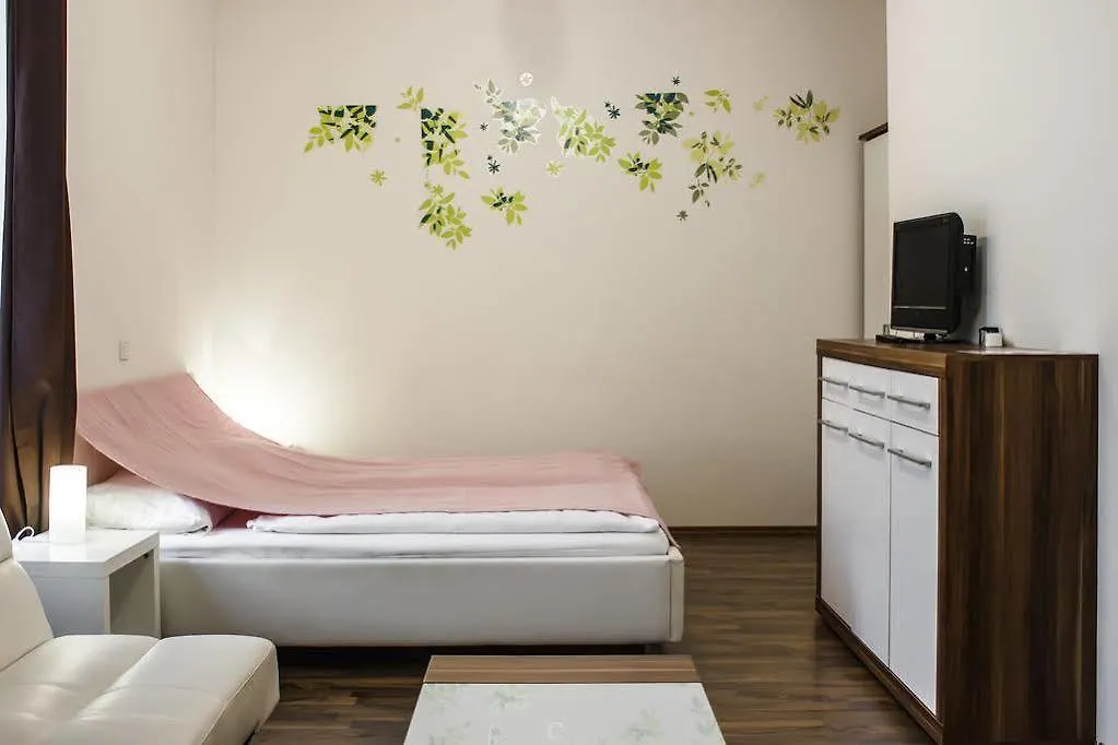 Grand Central Station Apartments I Contactless Check-In Vienne