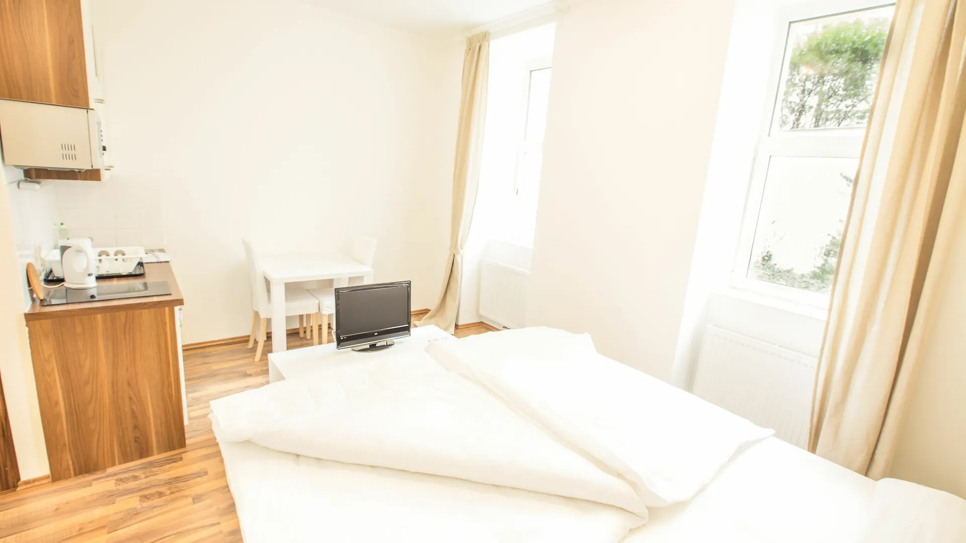 Grand Central Station Apartments I Contactless Check-In Austria