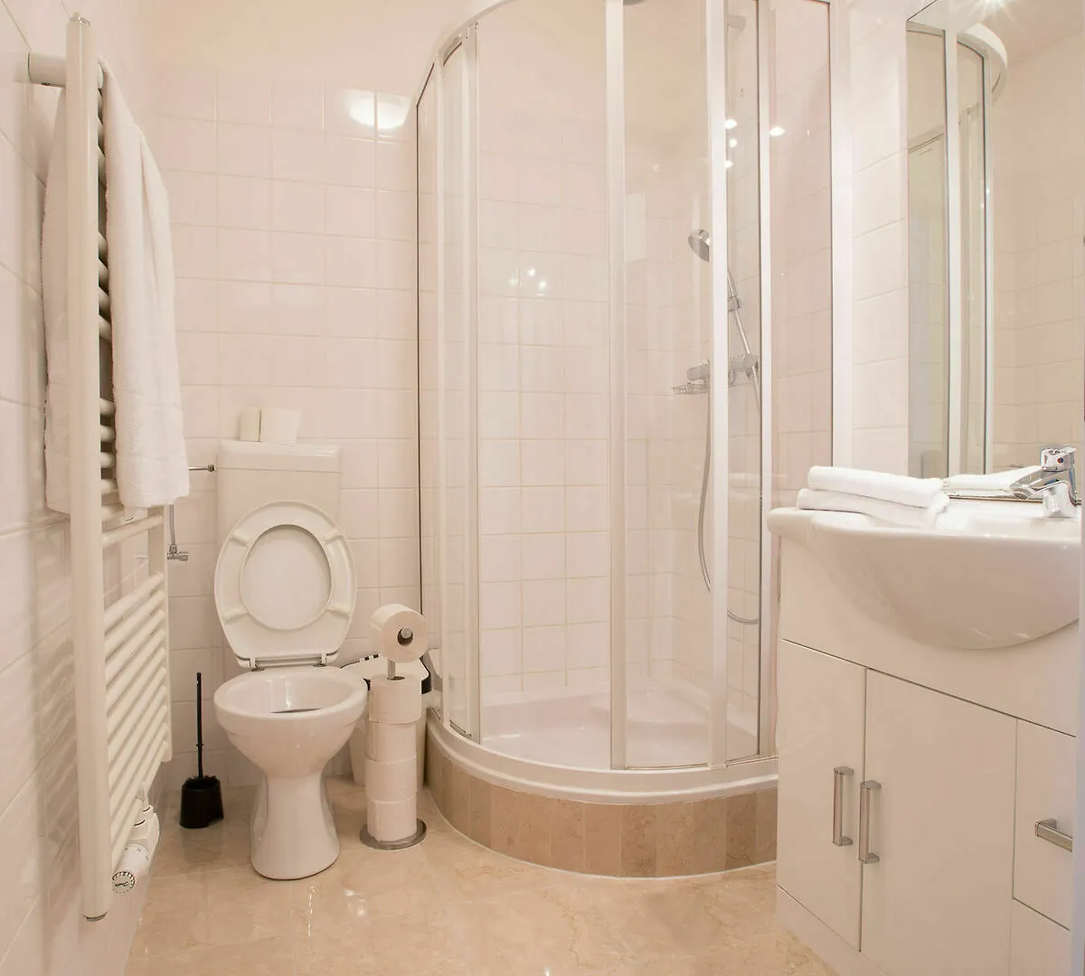 Grand Central Station Apartments I Contactless Check-In Vienne